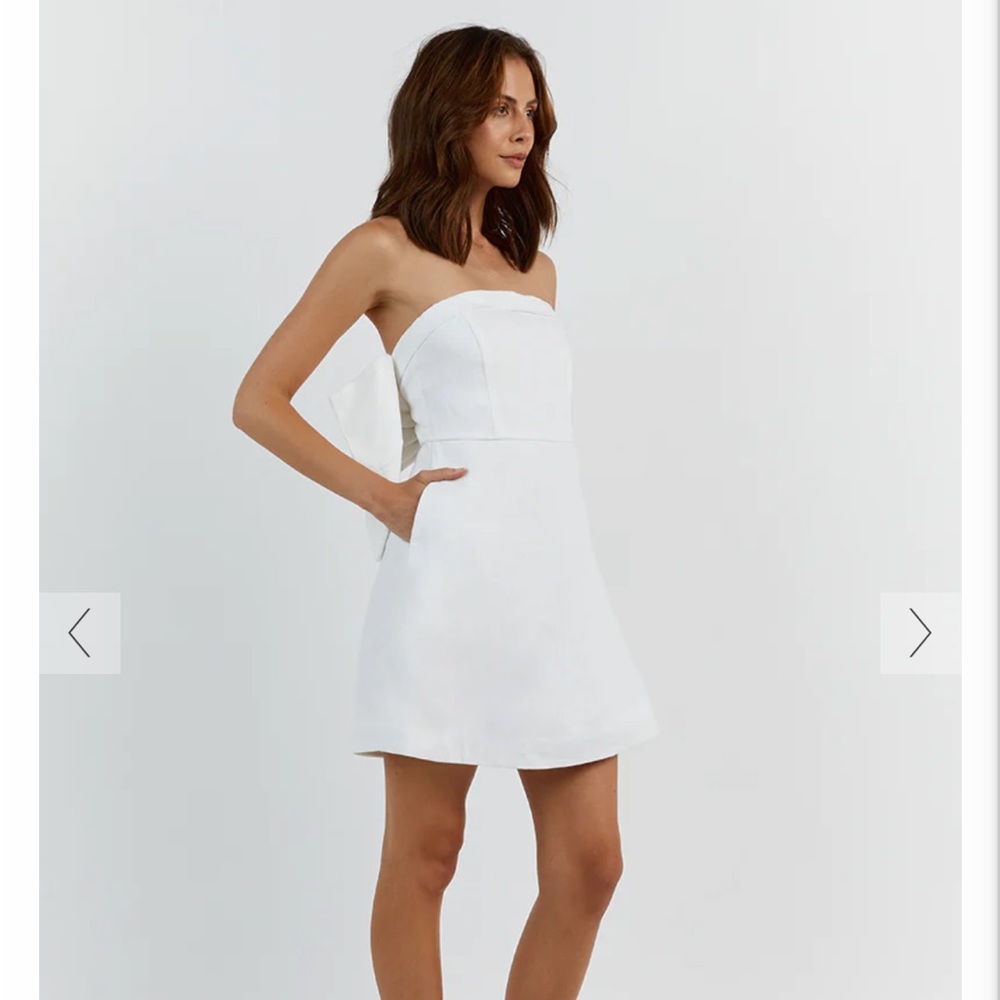 DISSH white linen dress with bow detail on back - Picture 1 of 9